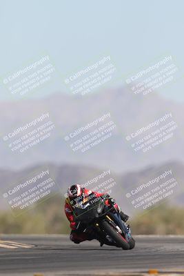 media/Oct-26-2025-Race Pace (Sun) [[c1447ca738]]/Non Verified (1st 20 Minutes of every Hour)/4-Turn 14 (1110am)/